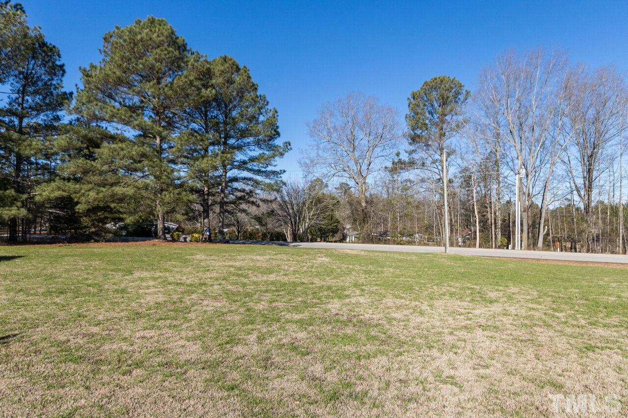 172 Davis Road Wendell, NC 27591 - Photo 4 of 21 Gallery Image 4