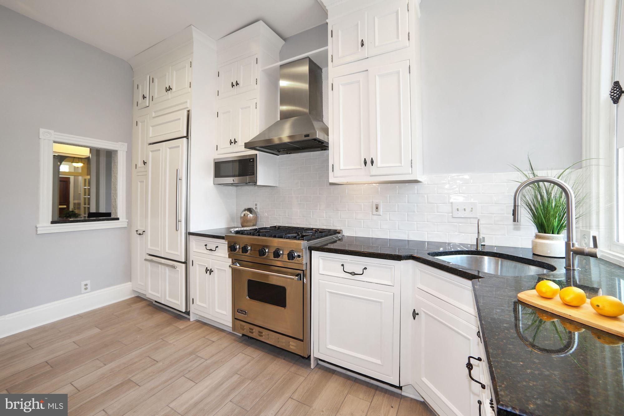 151 E Street Southeast Washington, DC 20003 - Photo 10 of 27 Kitchen