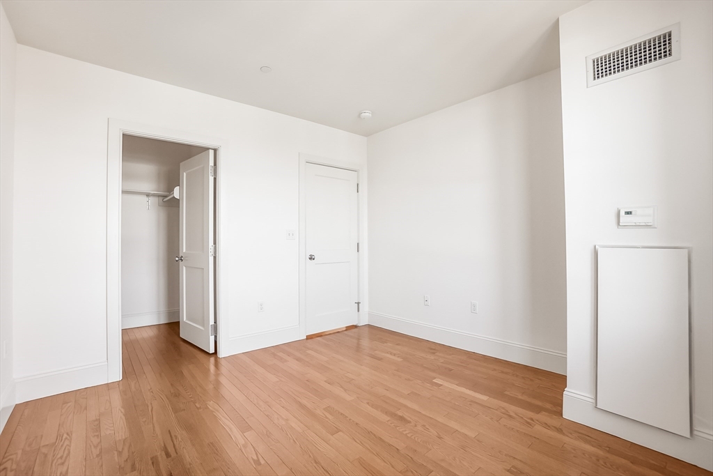 116-128 Rantoul Street, Unit 509 Beverly, MA 01915 - Photo 22 of 31