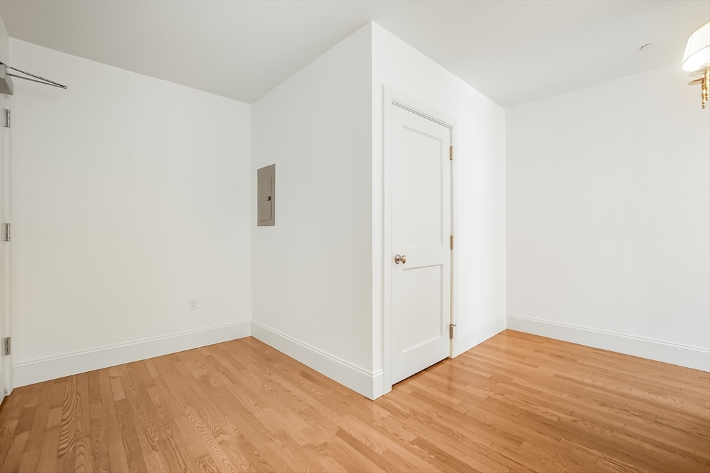116-128 Rantoul Street, Unit 509 Beverly, MA 01915 - Photo 24 of 31