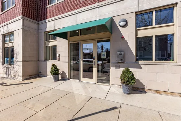 $4,000 | 116-128 Rantoul Street, Unit 509, Beverly, MA 01915