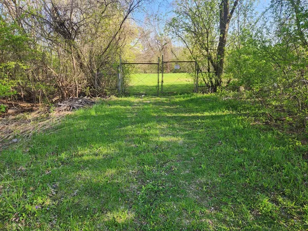 $69,900 | Lot 1 West Elm Street, McHenry, IL 60050