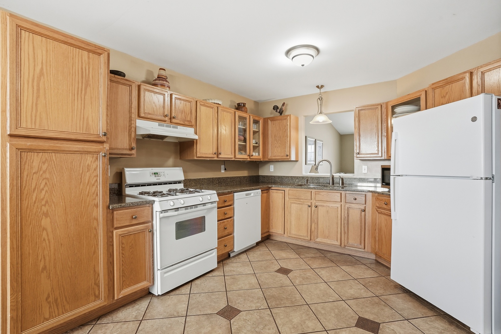 2952 Freedom Circle Crown Point, IN 46307 - Photo 4 of 21