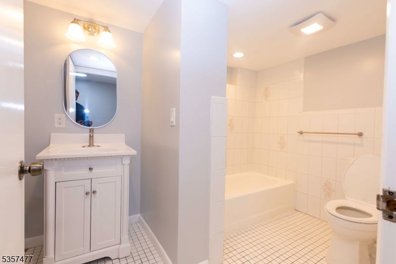 14 Rohn Street East Hanover, NJ 07936 - Photo 15 of 35