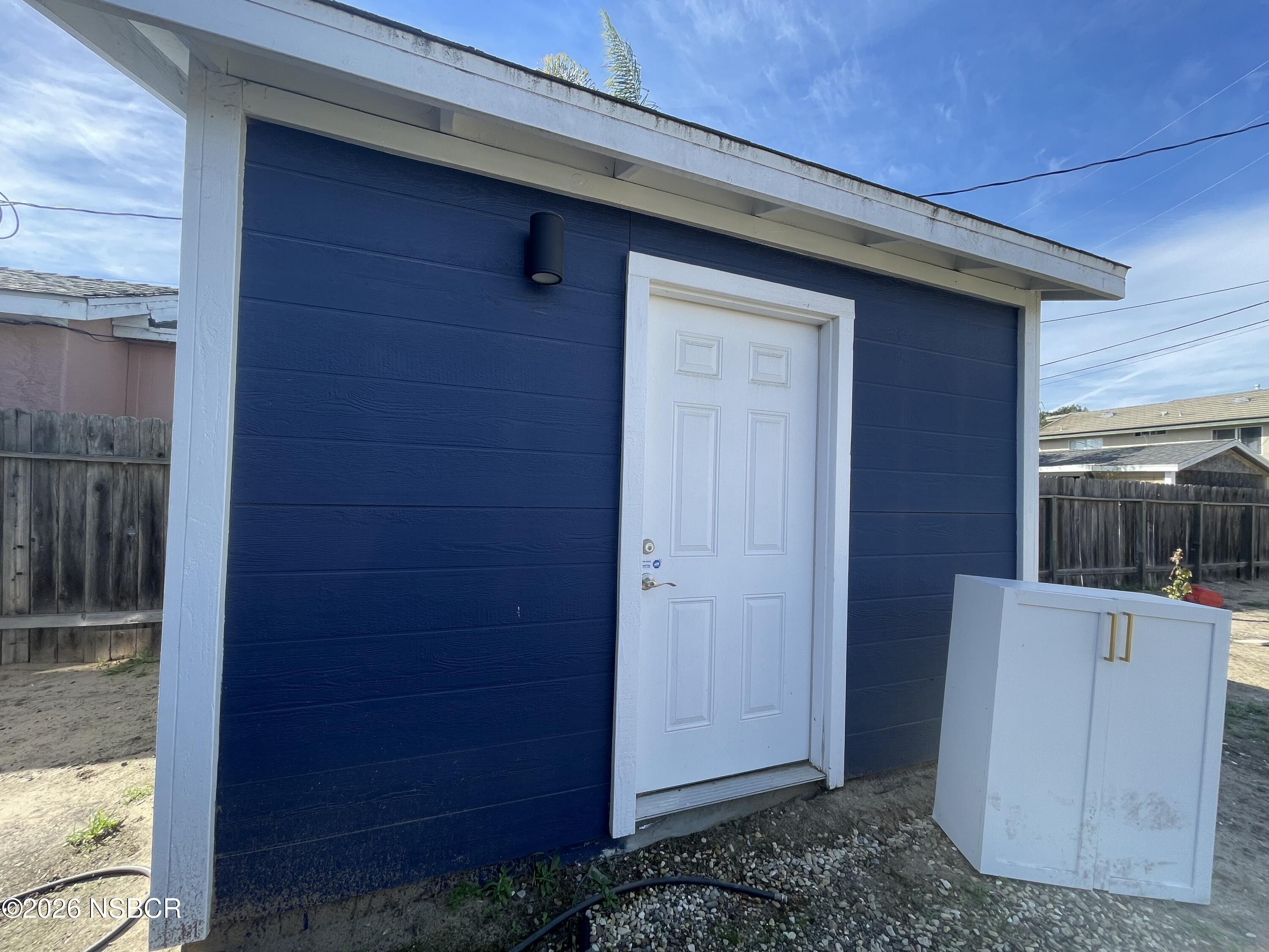 275 Prescott Lane Santa Maria, CA 93455 - Photo 5 of 10 Laundry room