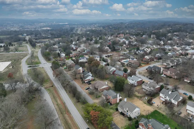 $605,000 | 820 Caldwell Drive, Goodlettsville, TN 37072