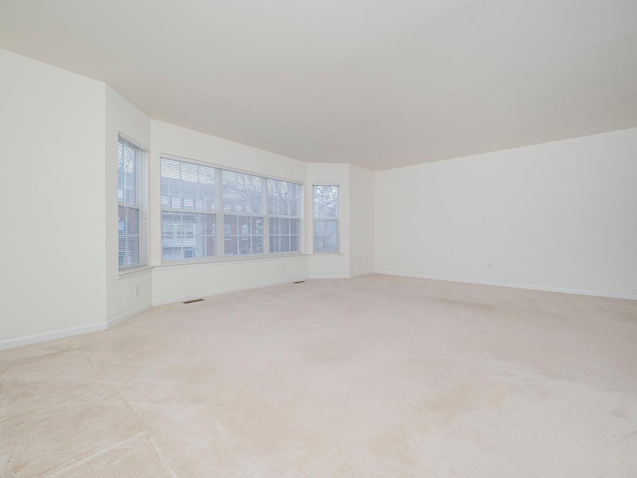 8711 Winding River Way Raleigh, NC 27616 - Photo 10 of 30 Large Living Area