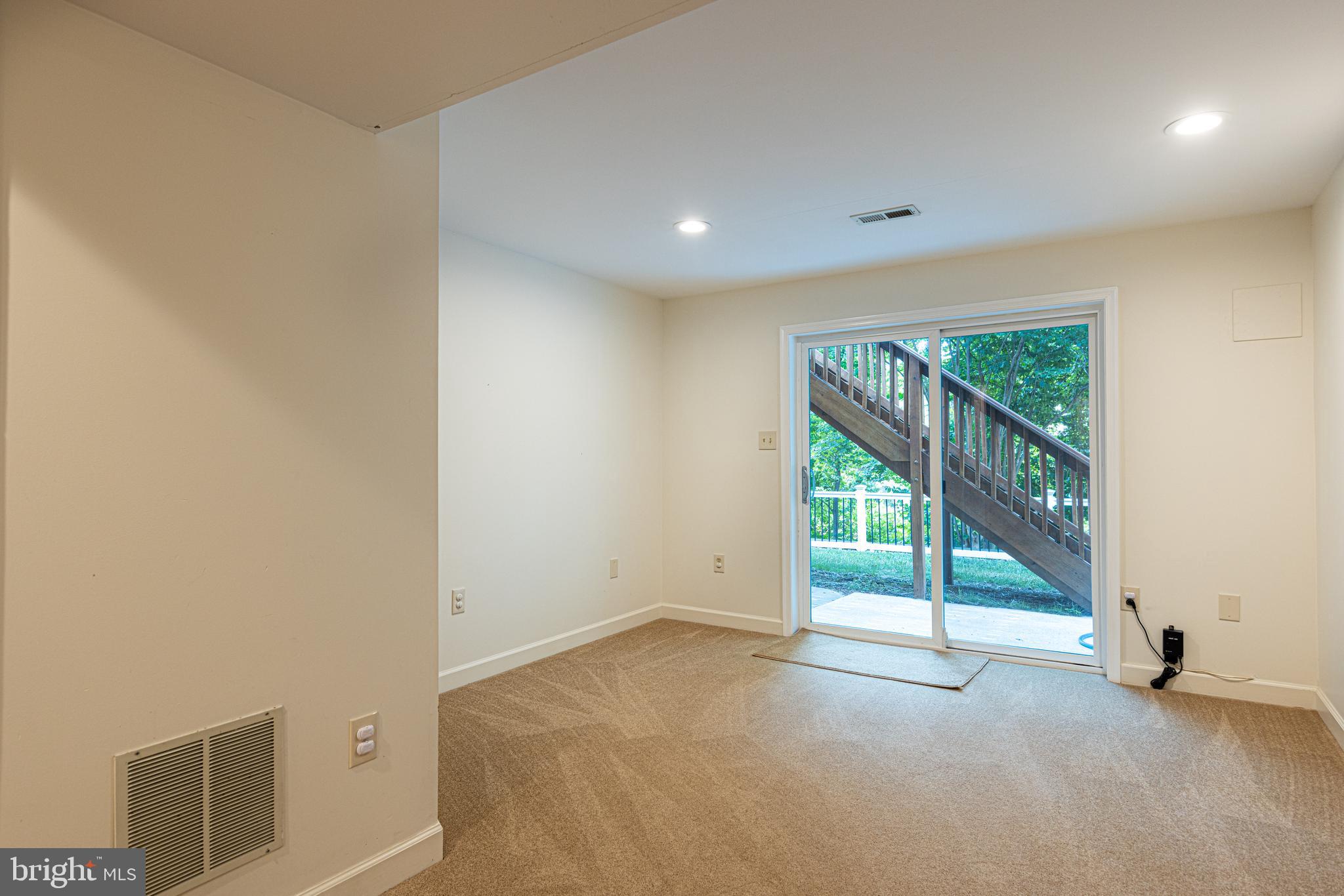8296 Lindside Way Springfield, VA 22153 - Photo 34 of 44 Easy access to the outside porch & yard