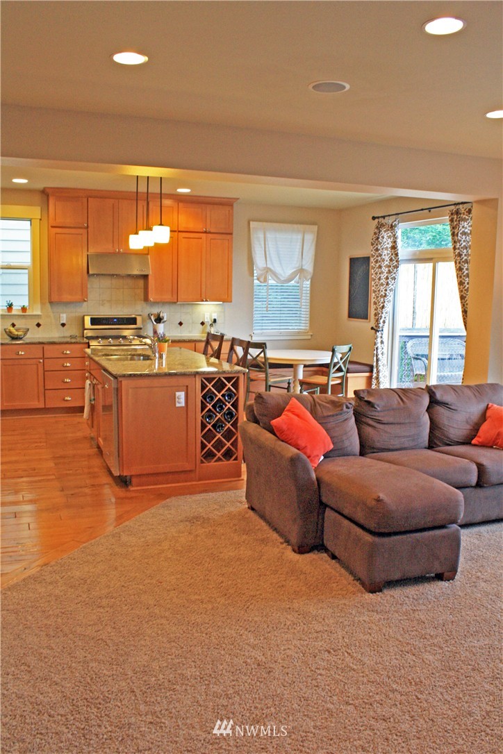 5609 Northeast 5th Court Renton, WA 98059 - Photo 7 of 20