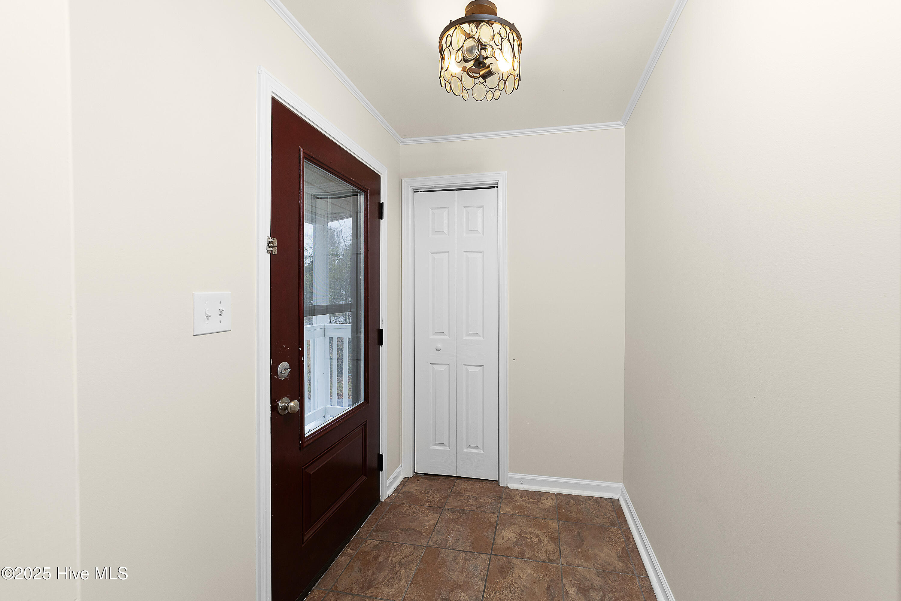 404 Decatur Road Jacksonville, NC 28540 - Photo 5 of 23 Entryway