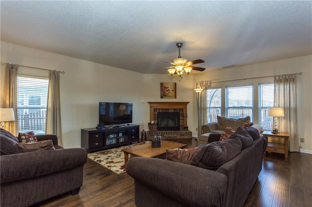 10360 Splendor Way Indianapolis, IN 46234 - Photo 4 of 24 Gallery Image 4