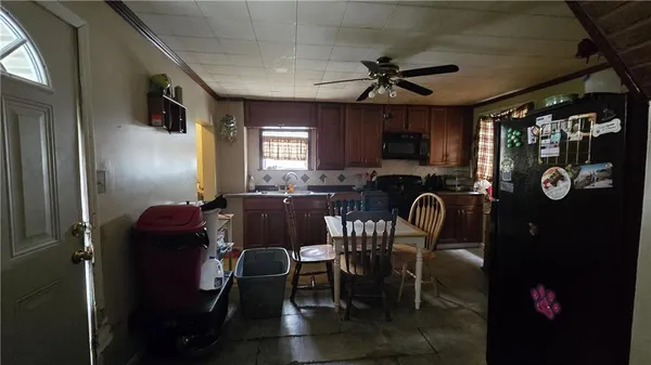 $40,000 | 338 Ellsworth Street, Sharon, PA 16146