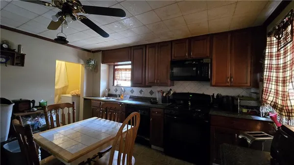 $40,000 | 338 Ellsworth Street, Sharon, PA 16146