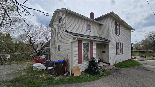 $40,000 | 338 Ellsworth Street, Sharon, PA 16146