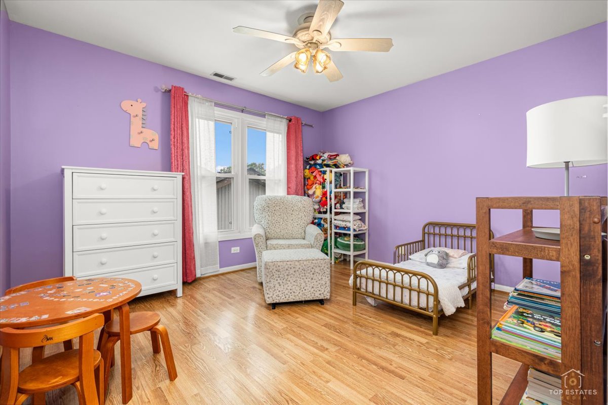 705 Gregor Lane Wheeling, IL 60090 - Photo 18 of 28