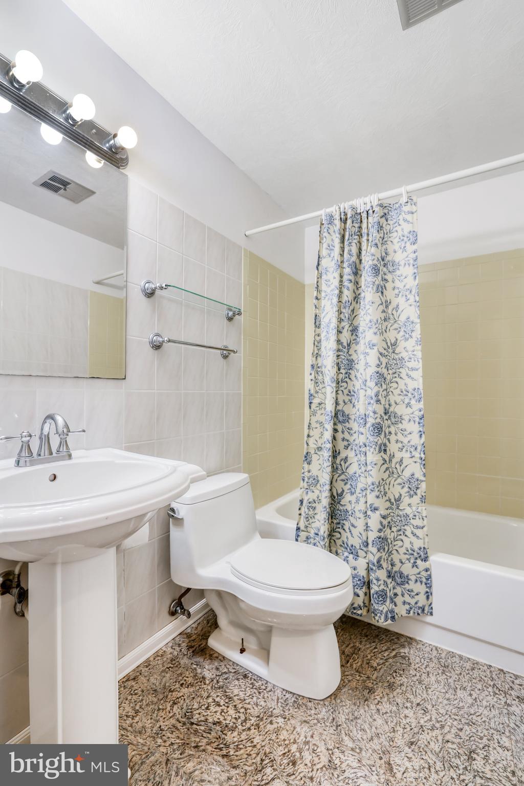 12623 Pinecrest Road Herndon, VA 20171 - Photo 38 of 57