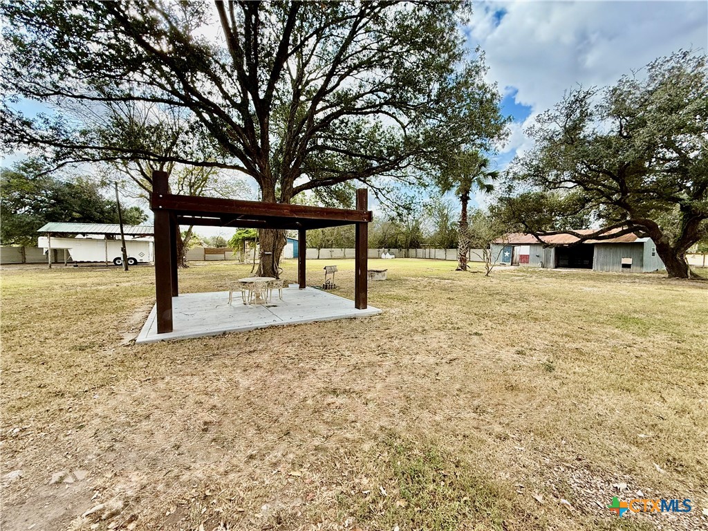 20 Hambleton Road Victoria, TX 77905 - Photo 29 of 42 a view of street with trees