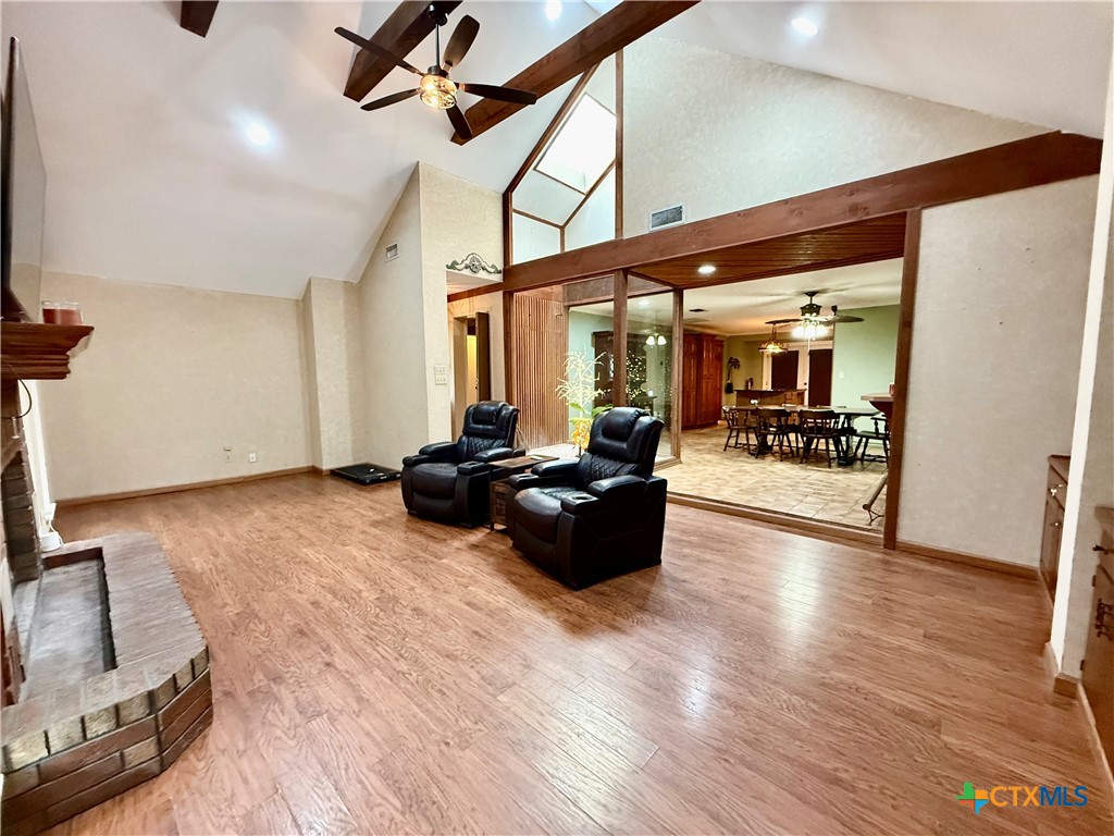 20 Hambleton Road Victoria, TX 77905 - Photo 5 of 42 a living room with furniture and a flat screen tv