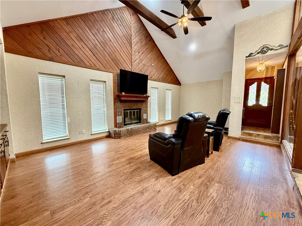 20 Hambleton Road Victoria, TX 77905 - Photo 7 of 42 a living room with furniture and a flat screen tv