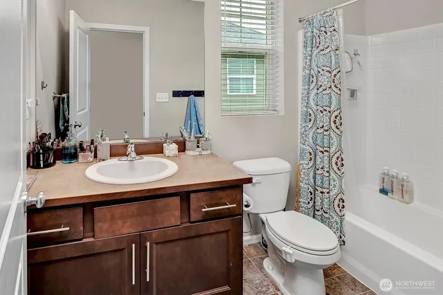 $1,229,000 | 1232 Salish Avenue Southeast, North Bend, WA 98045