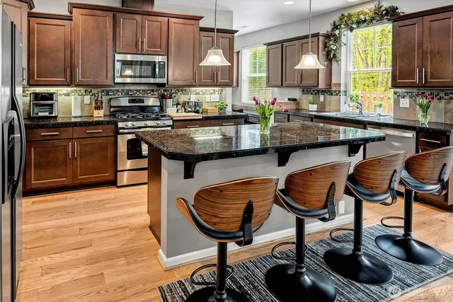 $1,229,000 | 1232 Salish Avenue Southeast, North Bend, WA 98045