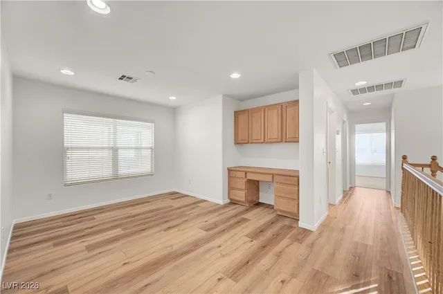 $1,950 | 9260 Pembrook Falls Avenue, Las Vegas, NV 89148