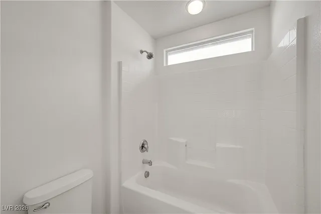 $1,950 | 9260 Pembrook Falls Avenue, Las Vegas, NV 89148