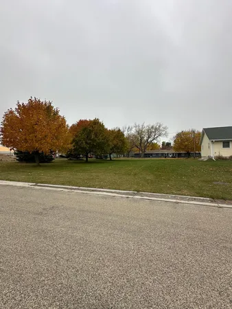 $42,000 | 304 Mueller Drive, Hendricks, MN 56136