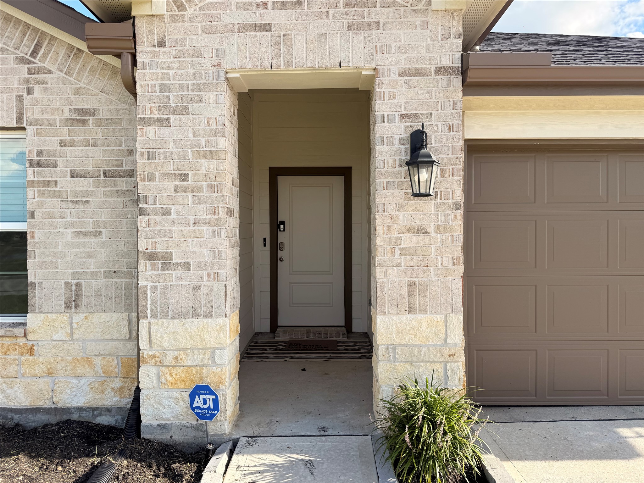 1210 Hughes Crossing Drive Rosharon, TX 77583 - Photo 3 of 30