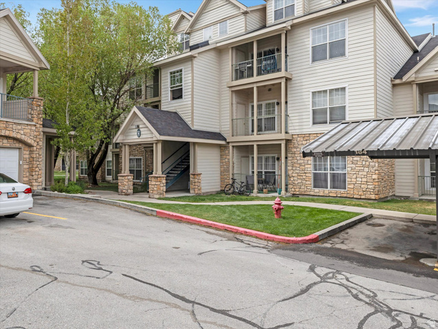 900 Bitner Road, Unit M12 Park City, UT 84098 - Photo 2 of 14