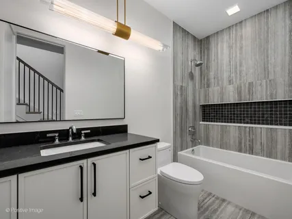 $2,550,000 | 1900 West Cortland Street, Chicago, IL 60622