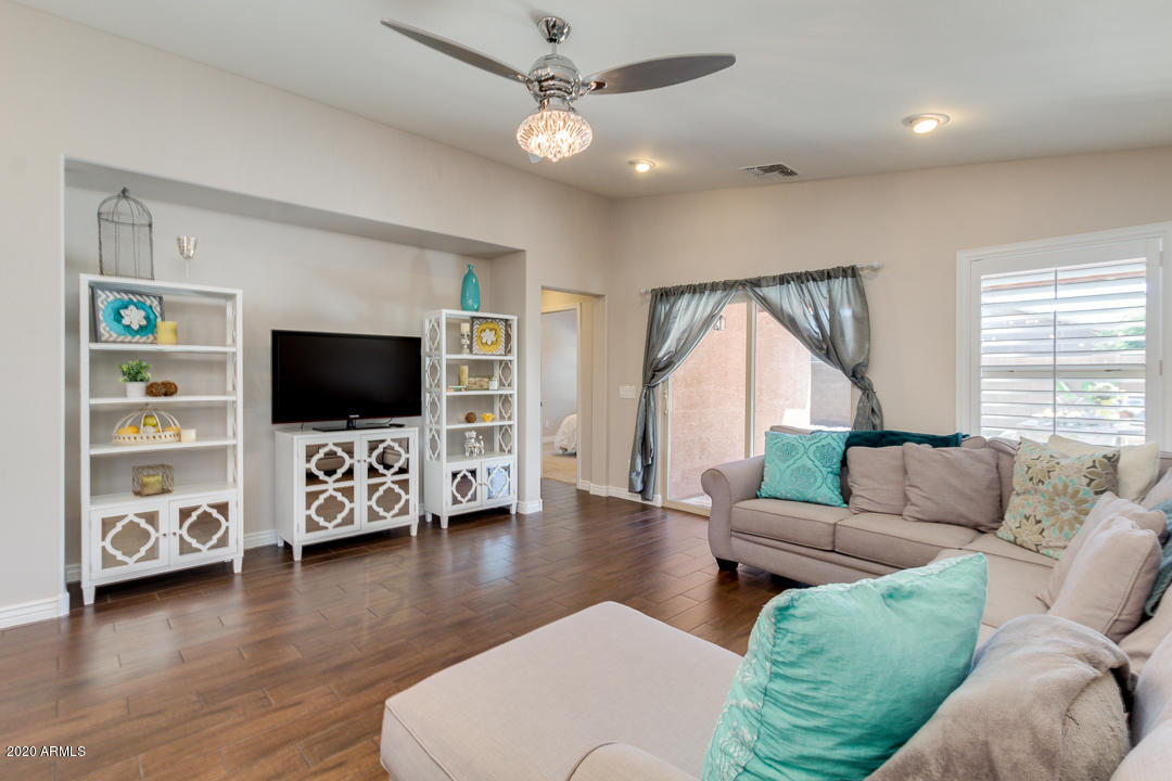 2241 East Stacey Road Gilbert, AZ 85298 - Photo 7 of 46 07-Stacey