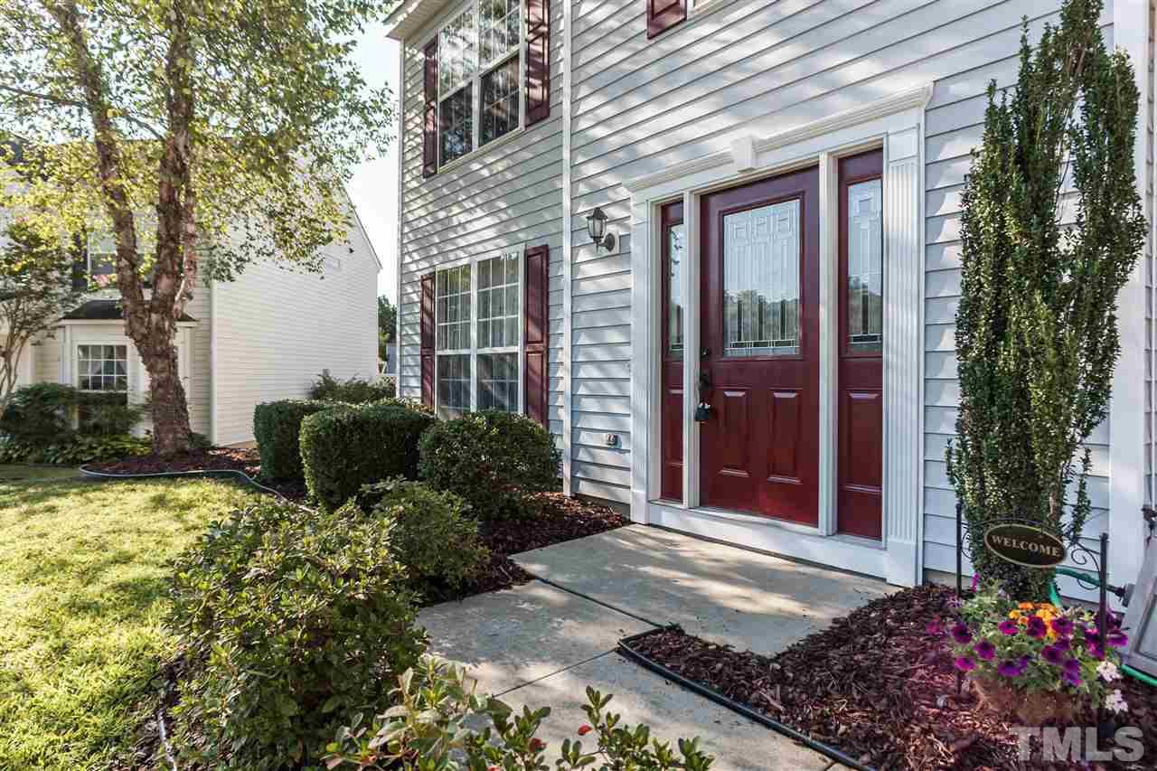 102 Alice Court Apex, NC 27502 - Photo 2 of 25