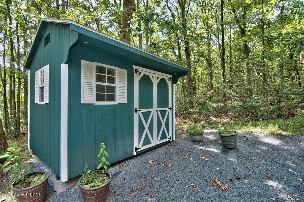 342 Summit Road Swiftwater, PA 18370 - Photo 53 of 53 a backyard of a house with lots of green space