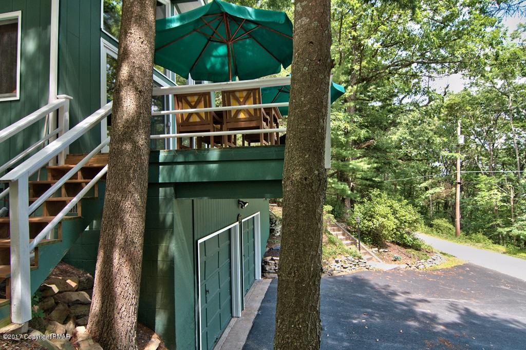 342 Summit Road Swiftwater, PA 18370 - Photo 9 of 53 a view of outdoor space and yard