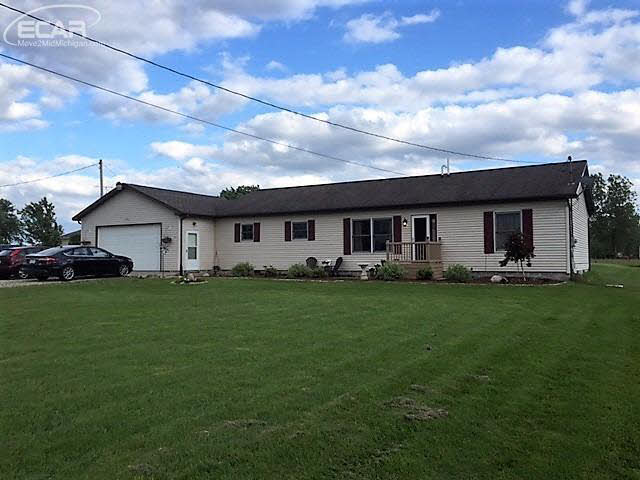 4051 Baldwin Road Grand Blanc, MI 48439 - Photo 1 of 25 21302508.JPG