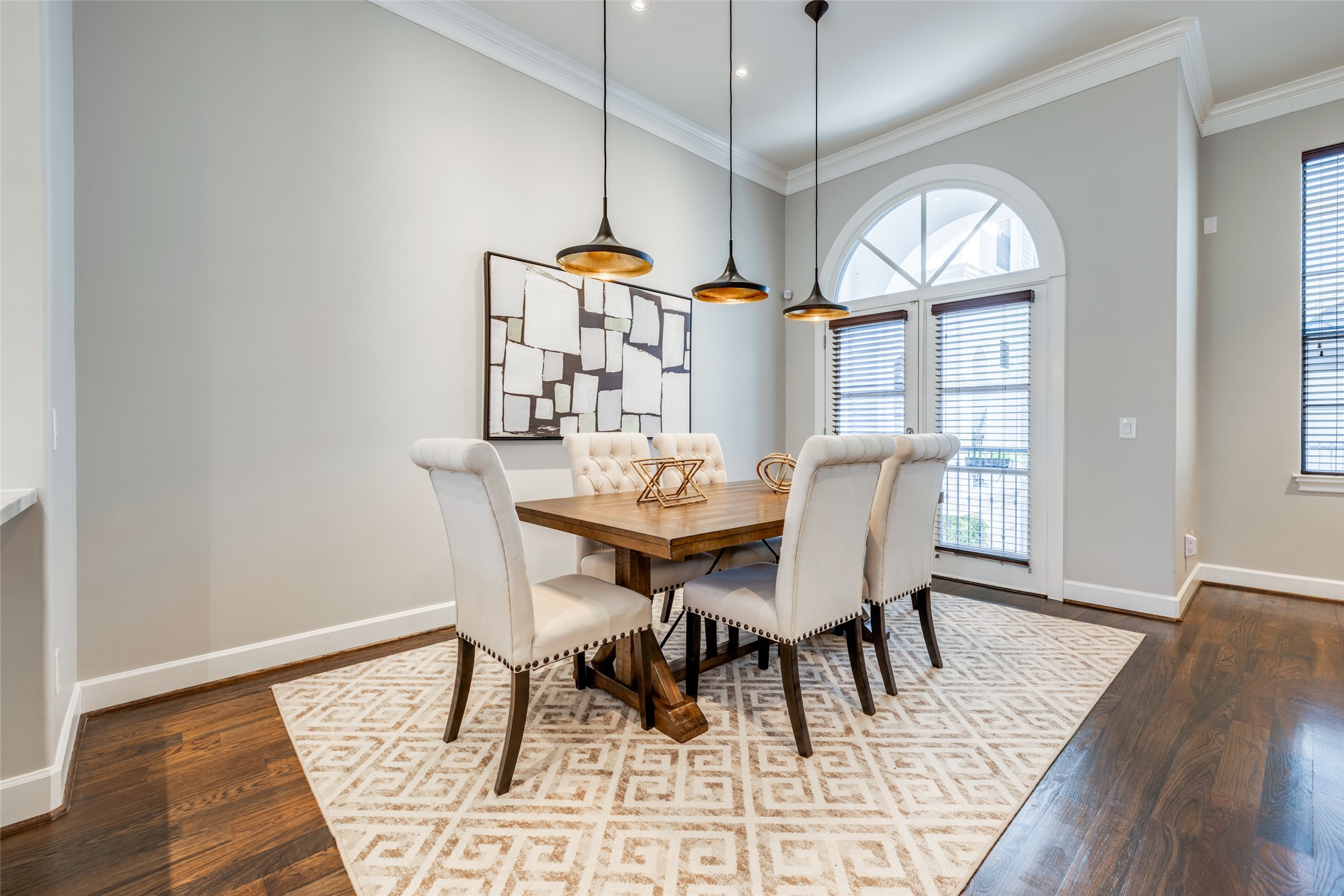 604 Knox Street Houston, TX 77007 - Photo 16 of 42 Sophisticated dining room