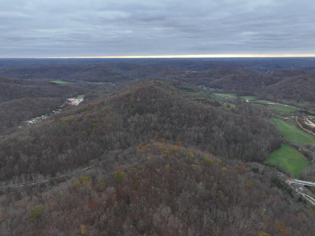 6 McComas Road Branchland, WV 25506 - Photo 4 of 25 Gallery Image 4