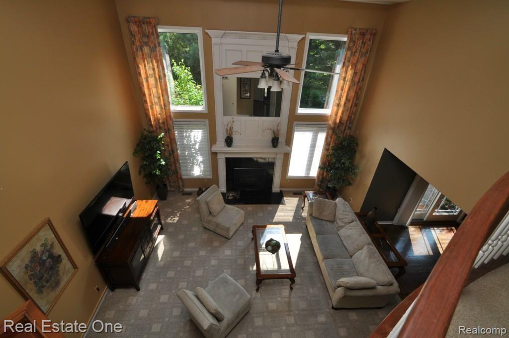 1808 Chase Drive Rochester, MI 48307 - Photo 10 of 30 10.jpg