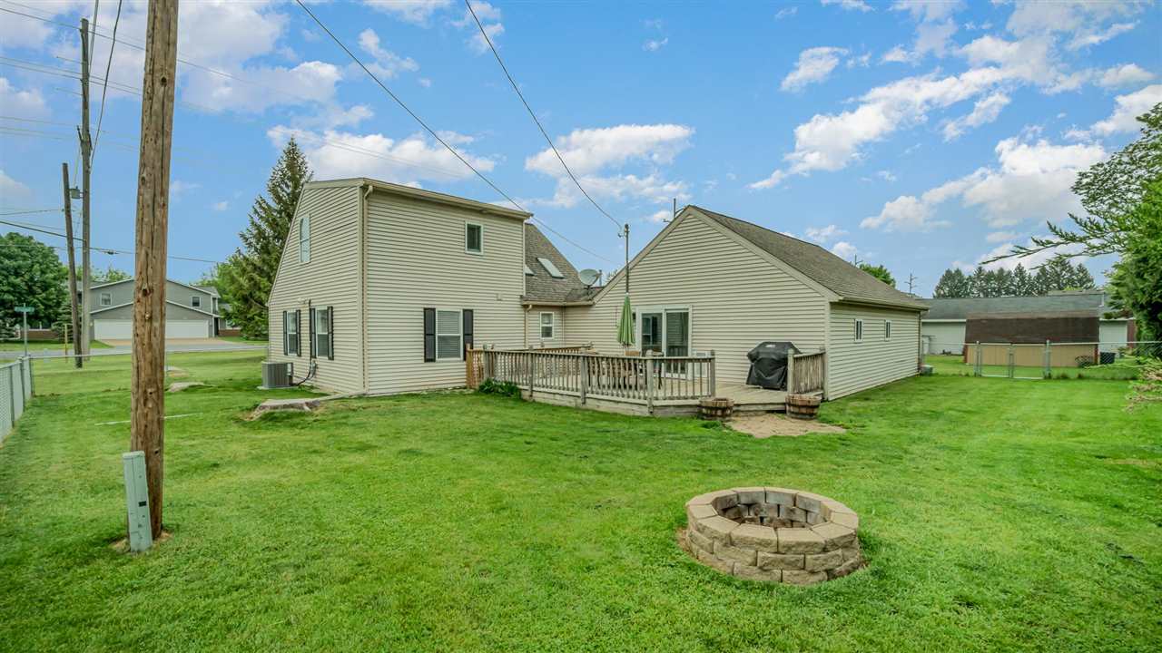 11375 West Freeland Road Freeland, MI 48623 - Photo 16 of 19