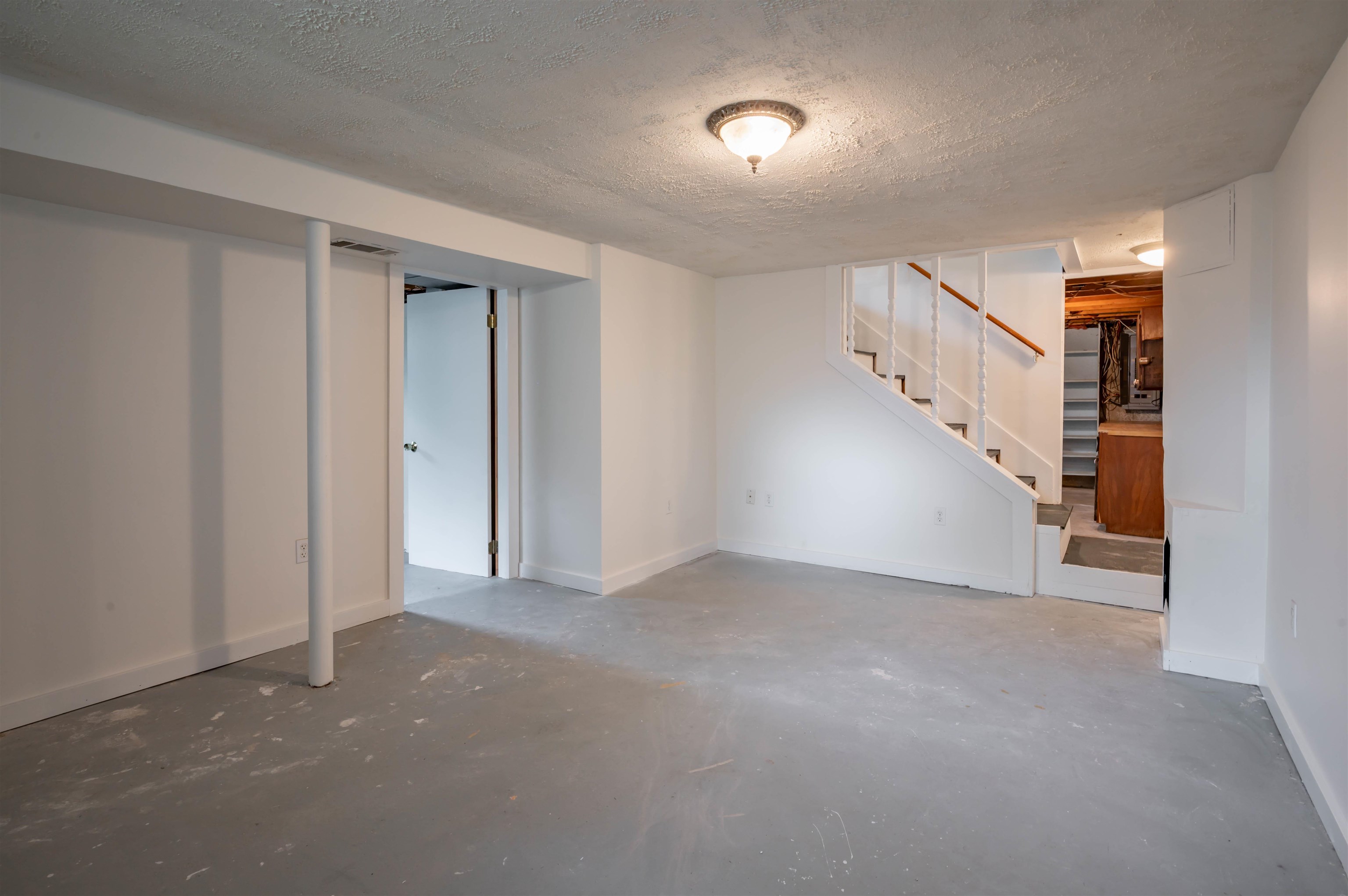 192 Searles Road Nashua, NH 03062 - Photo 44 of 46