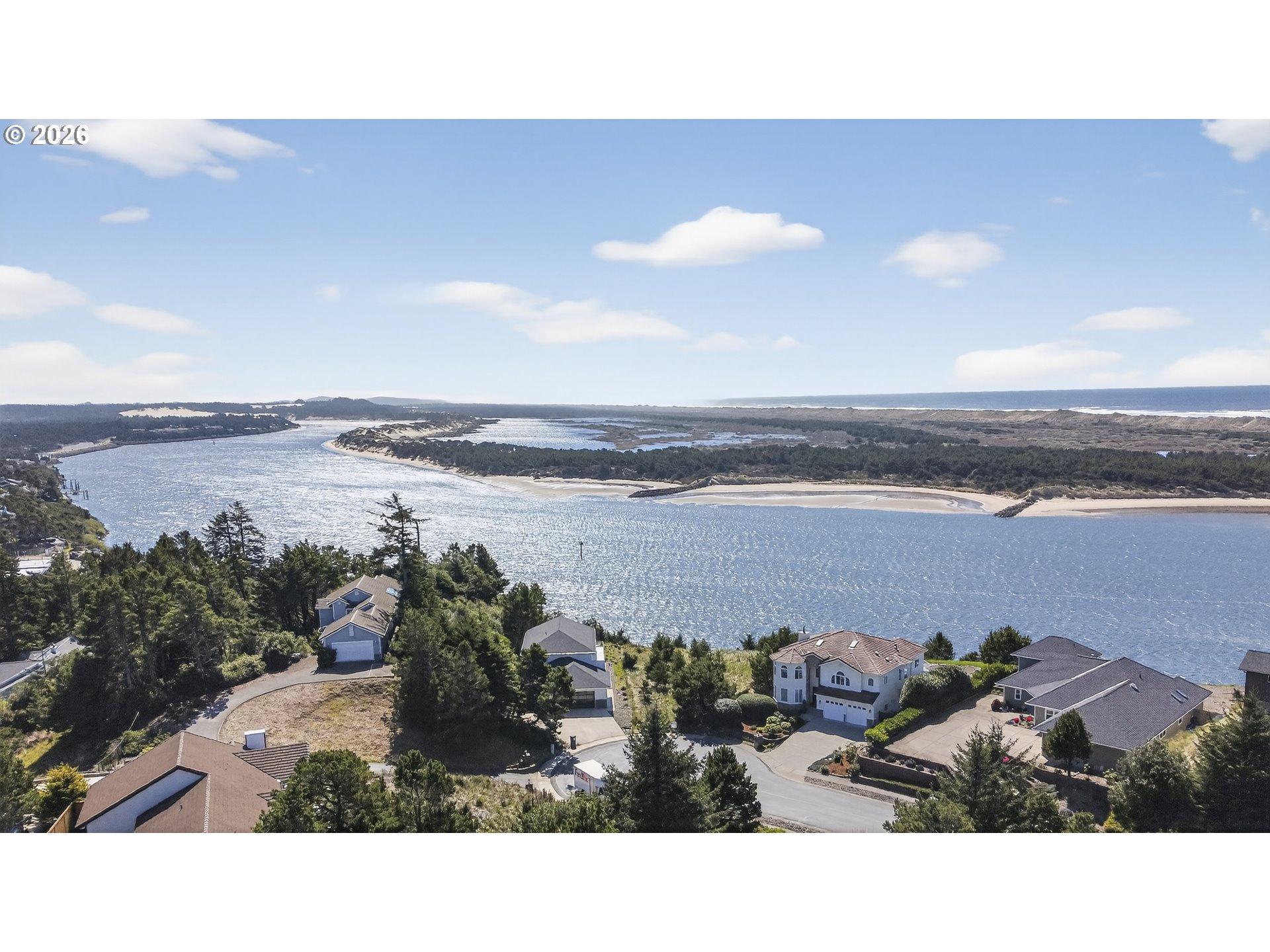 84 Sailors Ravine Court Florence, OR 97439 - Photo 4 of 46