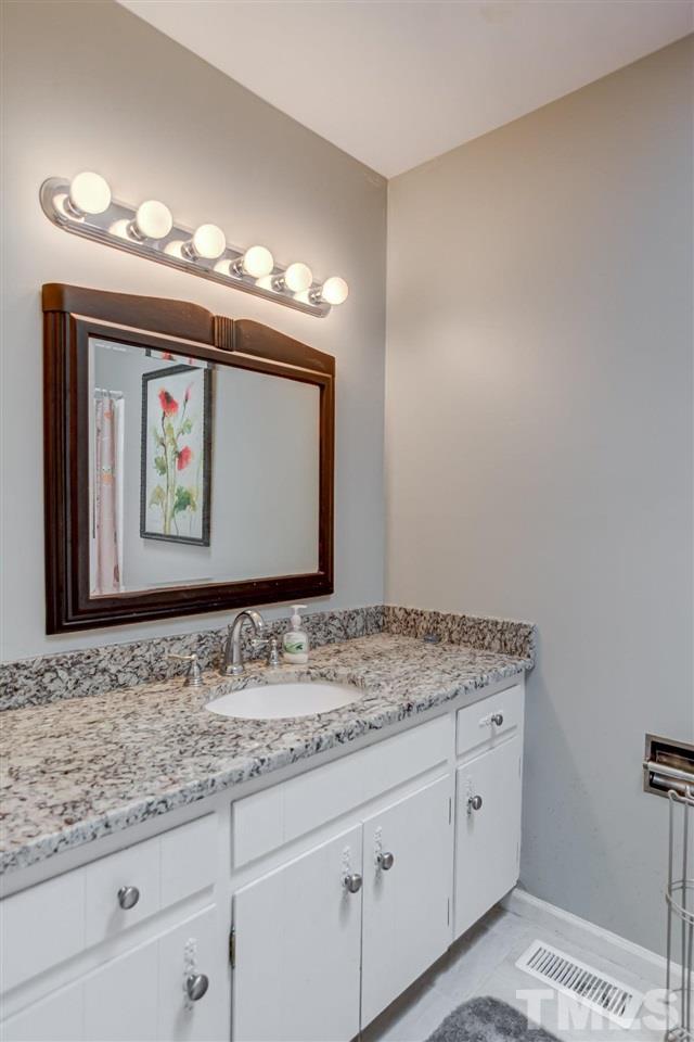 5413 Live Oak Trail Raleigh, NC 27613 - Photo 14 of 20
