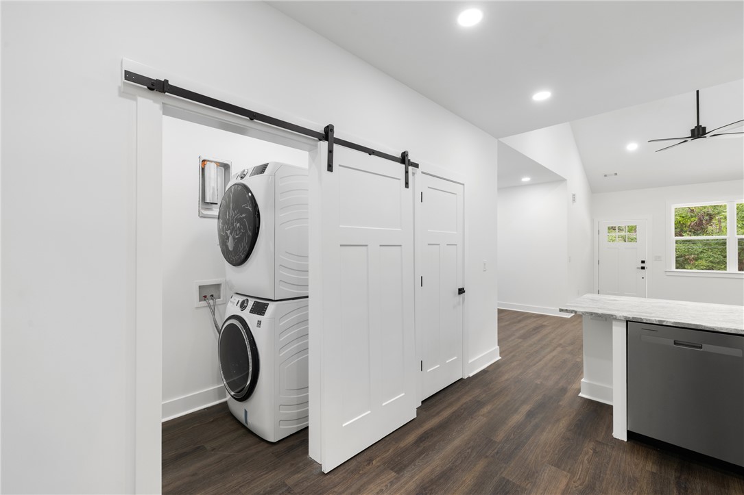 306 Hickory Trail Westminster, SC 29693 - Photo 13 of 33