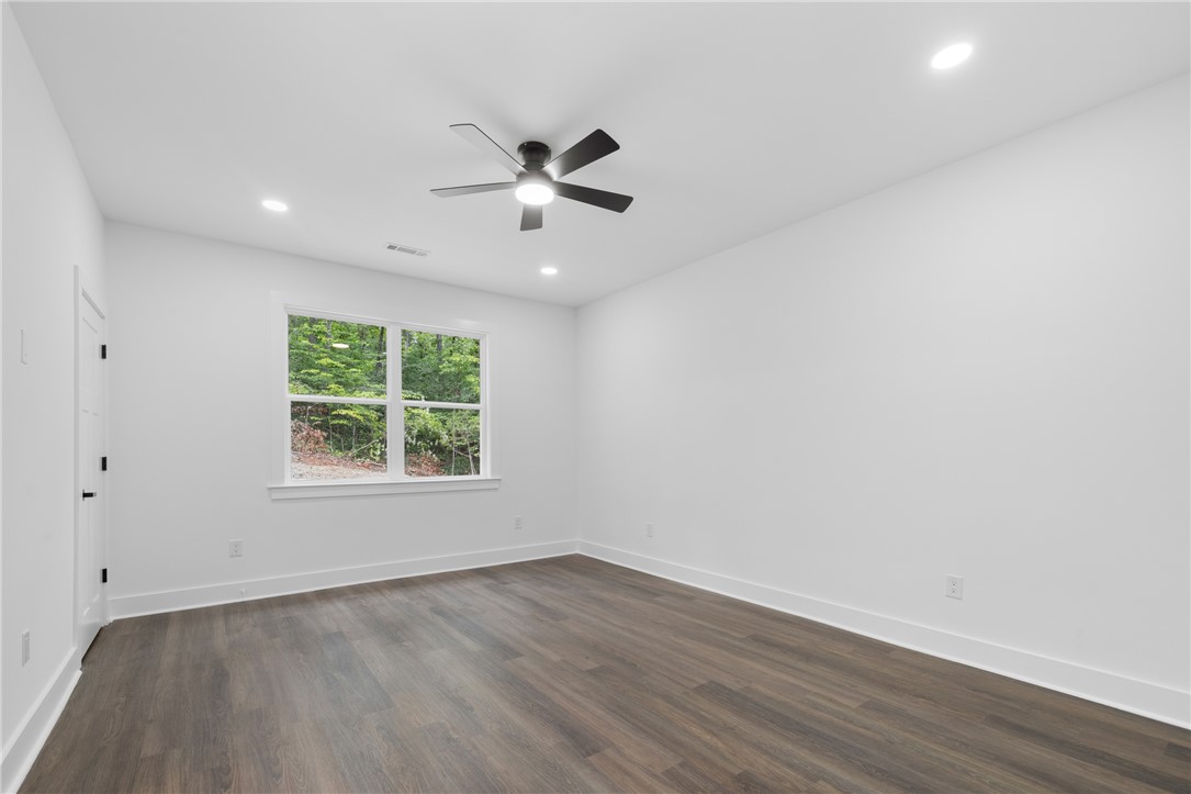 306 Hickory Trail Westminster, SC 29693 - Photo 16 of 33