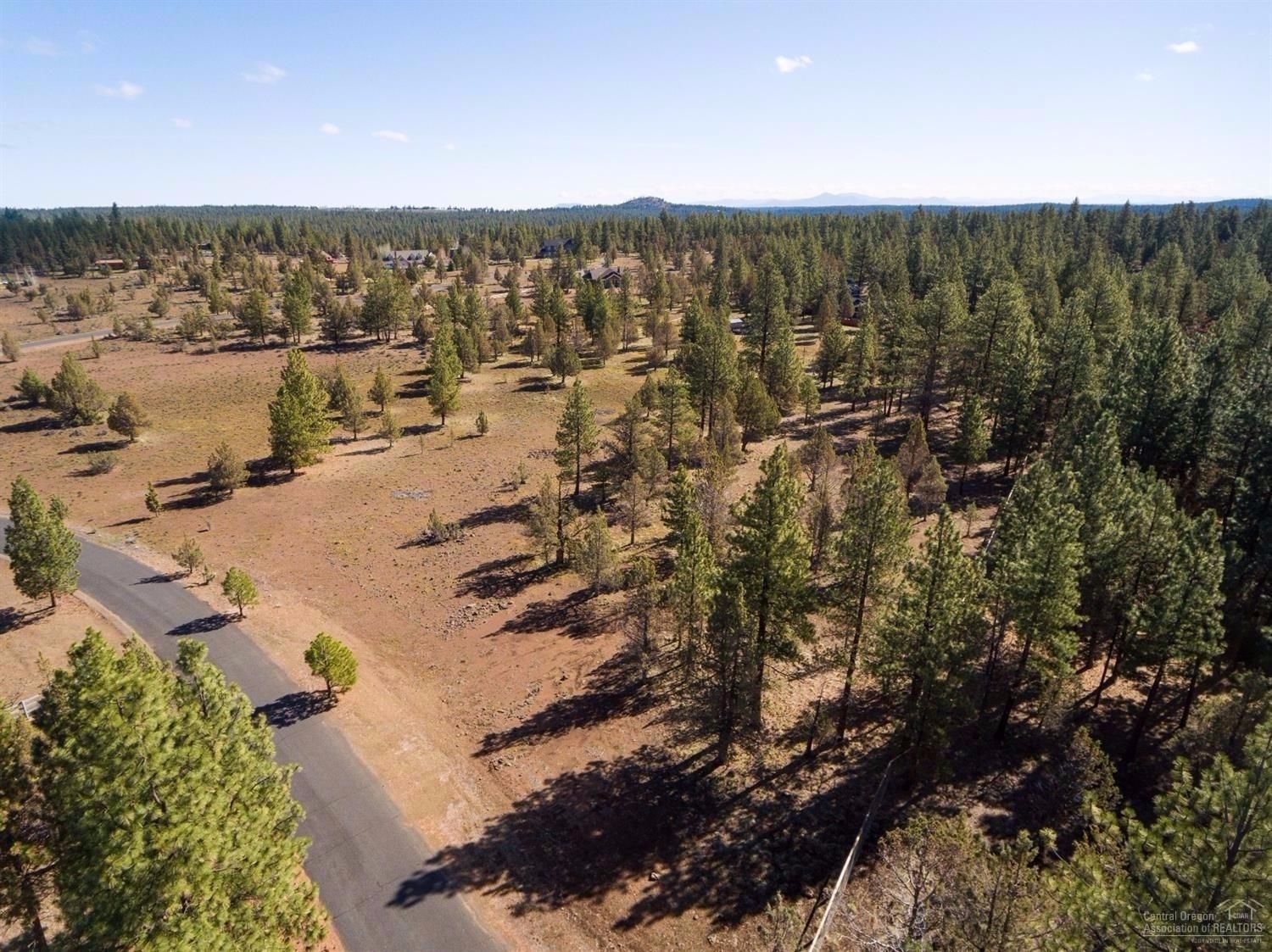 16199 Foothill Loop Sisters, OR 97759 - Photo 7 of 17 Overview of lot towards NE.