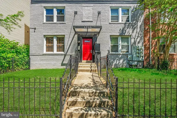 $299,900 | 1241 18th Street Northeast, Unit 5, Washington, DC 20002