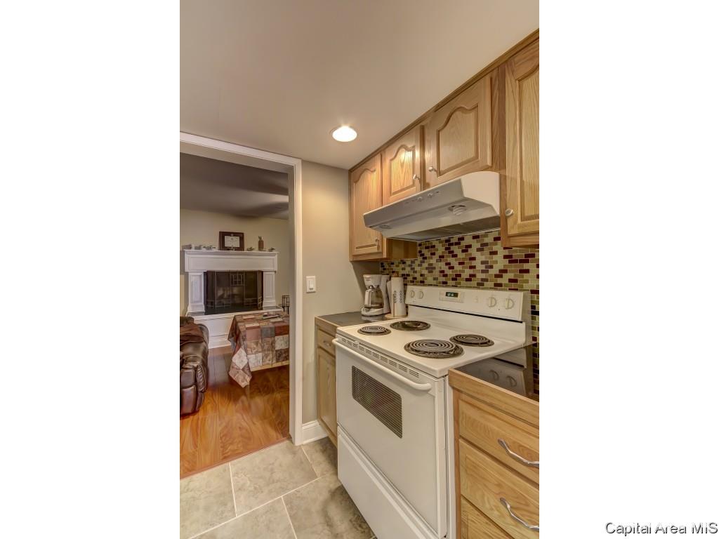 15 Country Place Springfield, IL 62703 - Photo 25 of 33