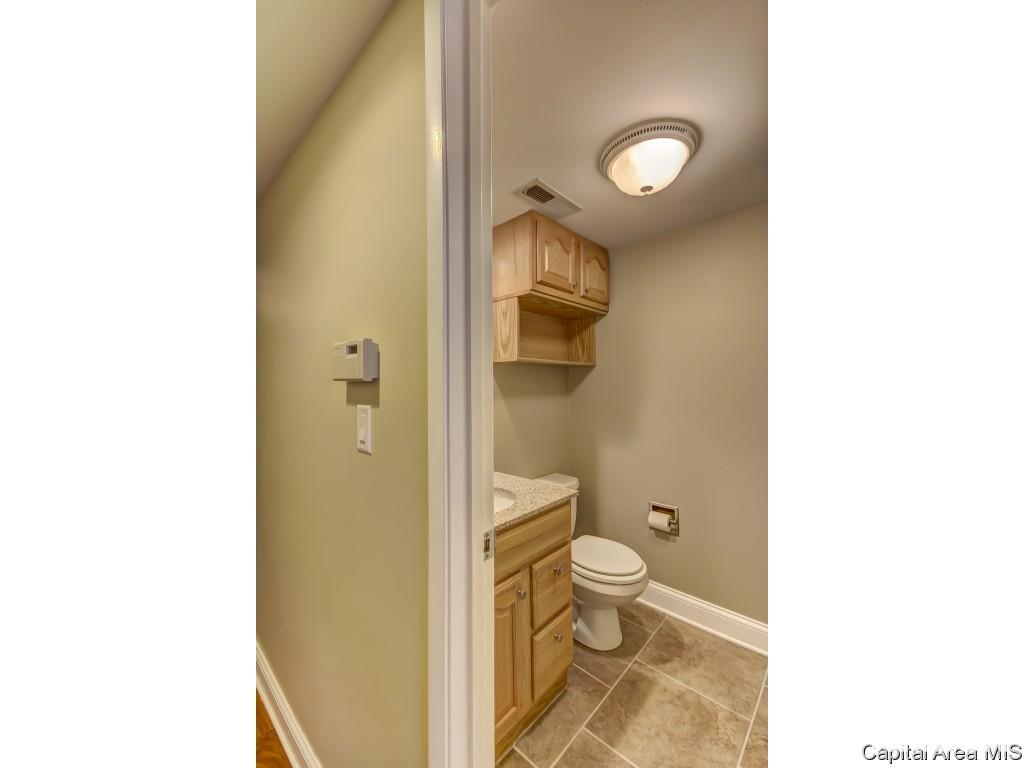 15 Country Place Springfield, IL 62703 - Photo 6 of 33