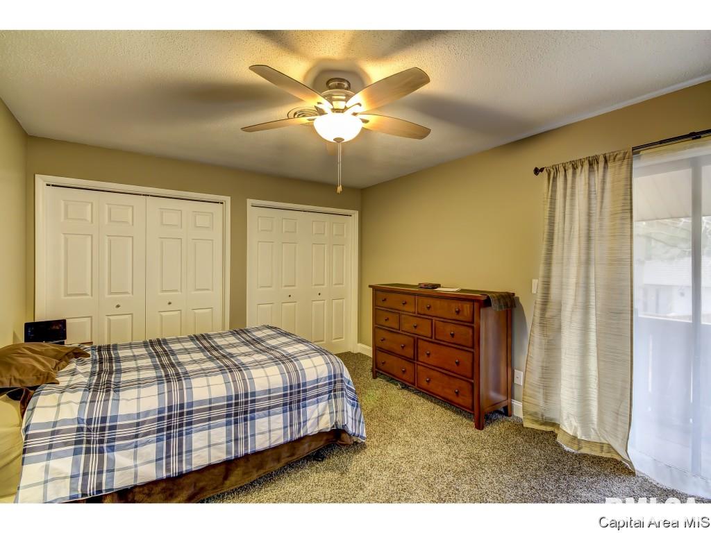 15 Country Place Springfield, IL 62703 - Photo 10 of 33